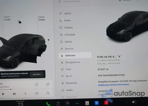2022 Tesla Model Y Long Range Dual Motor All-Wheel Drive z USA, uszkodzony, nr VIN 7SAYGDEE6NF311146